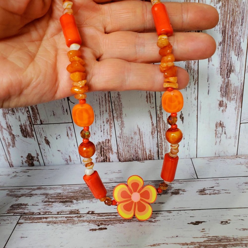 Happy Day Coral Beaded Necklace - Picture 5 of 5